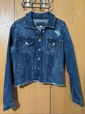 Maurices Dark Blue Distressed Denim Jacket xl freyed hem